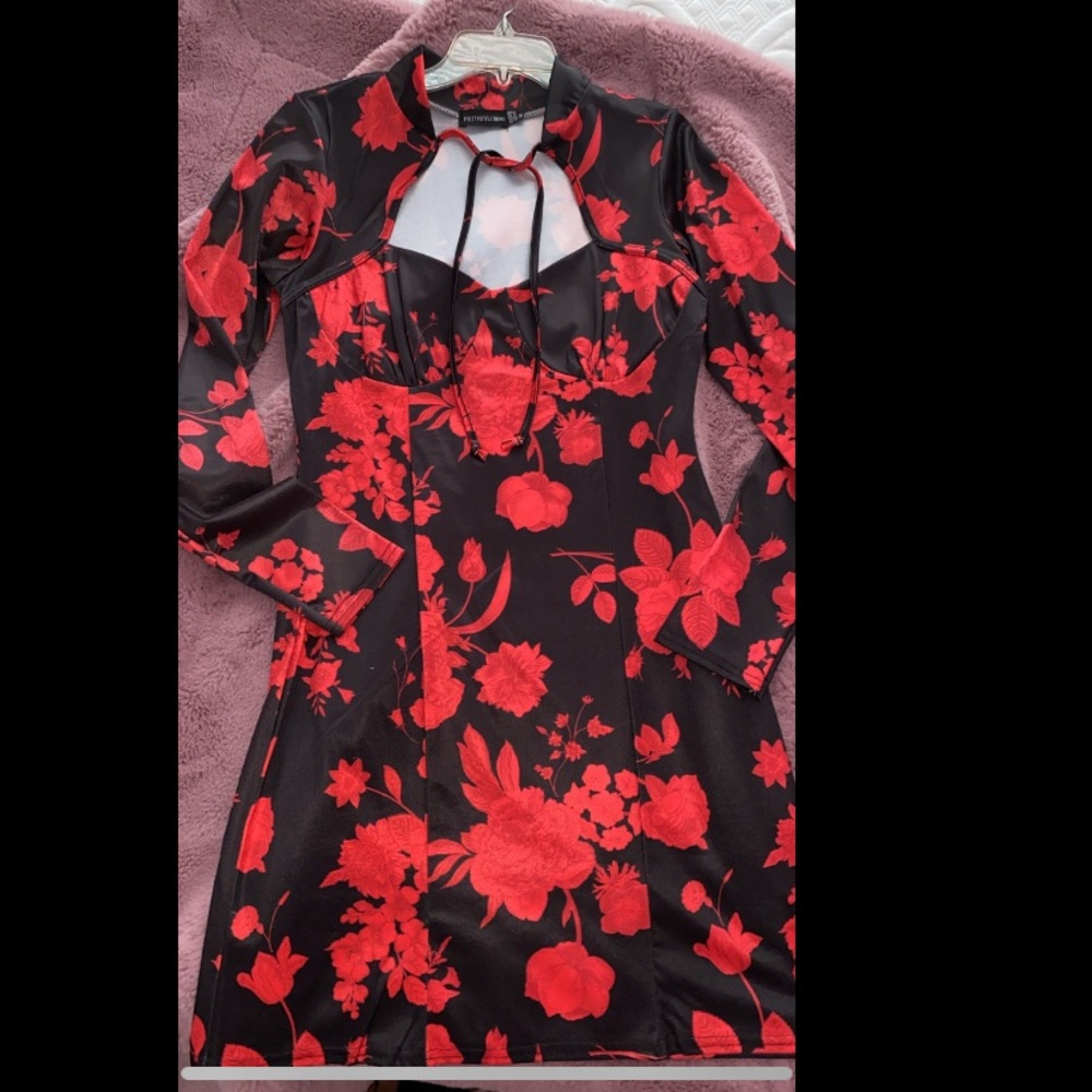 Black & Red Oriental pattern dress ( mini)